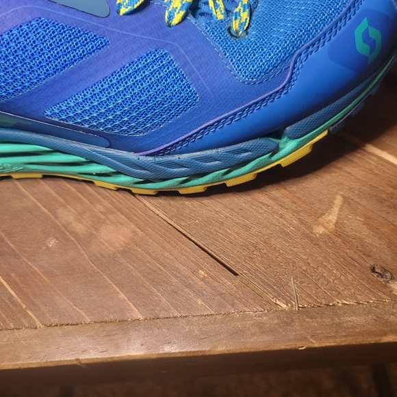 Womans Size 7.5 Trail/Walking/Running Shoes plus - Picture 10 of 15